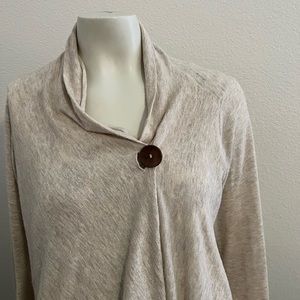 Wooden Button cardigan